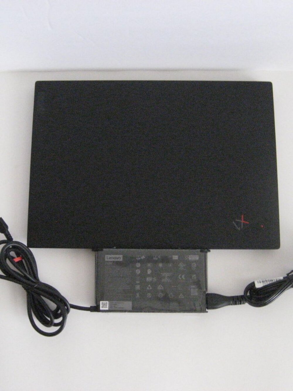 Lenovo ThinkPad X1 Carbon Gen 11 14", 1TB SSD 32GB, i7 13th Gen, Touch w/Charger - Picture 9 of 13
